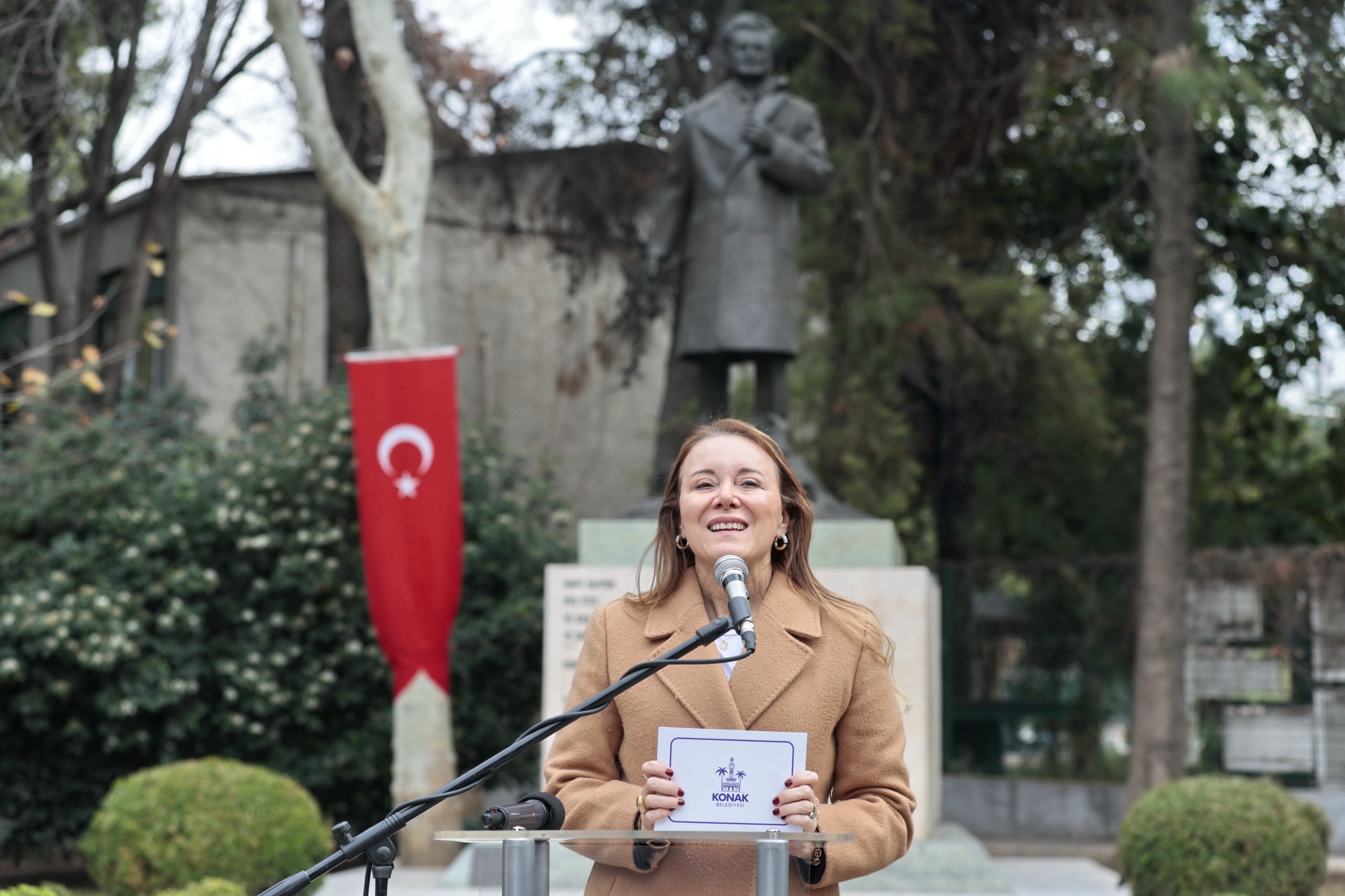 Başkan Mutlu Nazım Hikmet Umudunu Hiç Yitirmemişti, Biz De Yitirmeyelim (1)