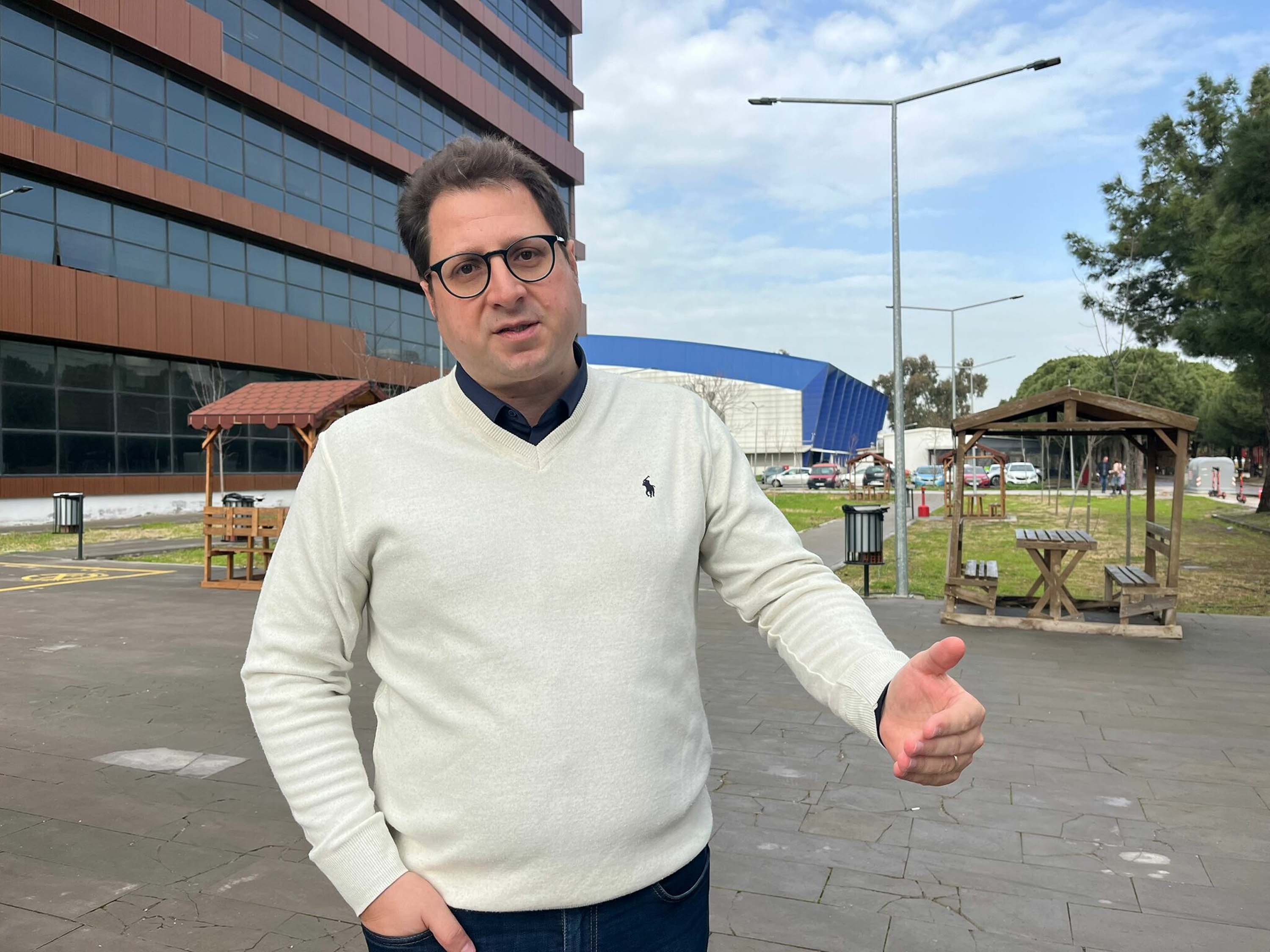 D R. O Z K A N D A N B U L U T T O H U M L A M A U Y A R I S I Y 1131889 336056