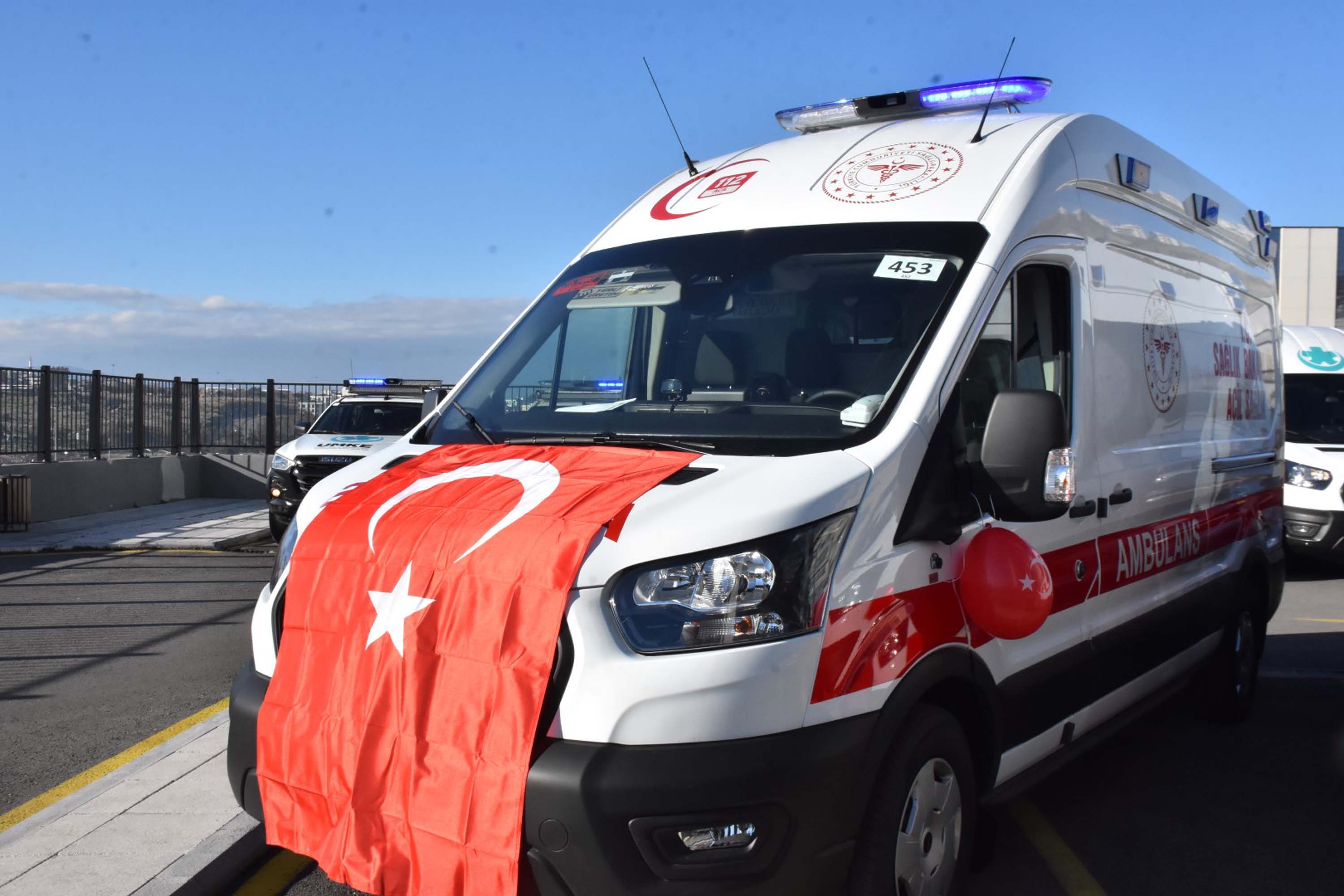 I Z M I R D E 45 Y E N I A M B U L A N S T O R E N L E H I Z M E T 1116571 331518