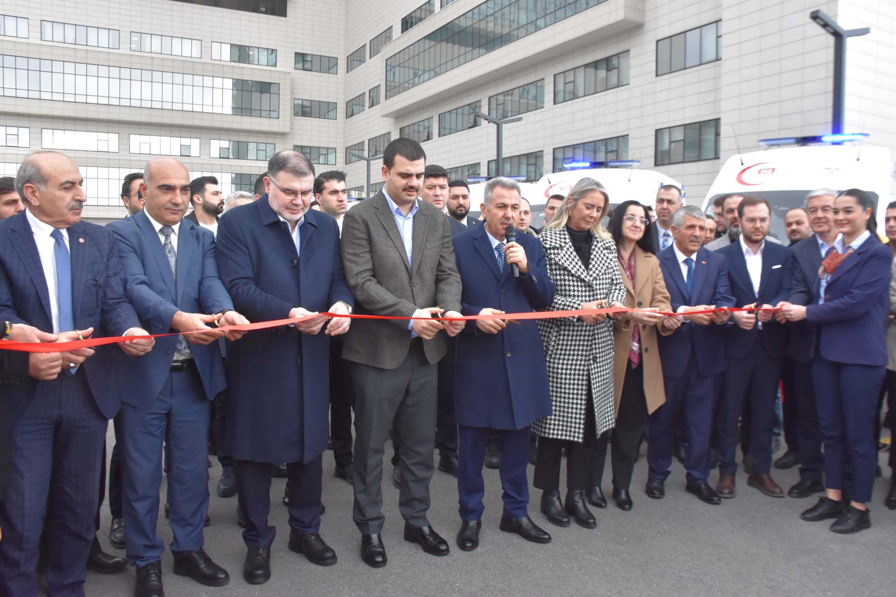 I Z M I R D E 45 Y E N I A M B U L A N S T O R E N L E H I Z M E T 1116573 331518