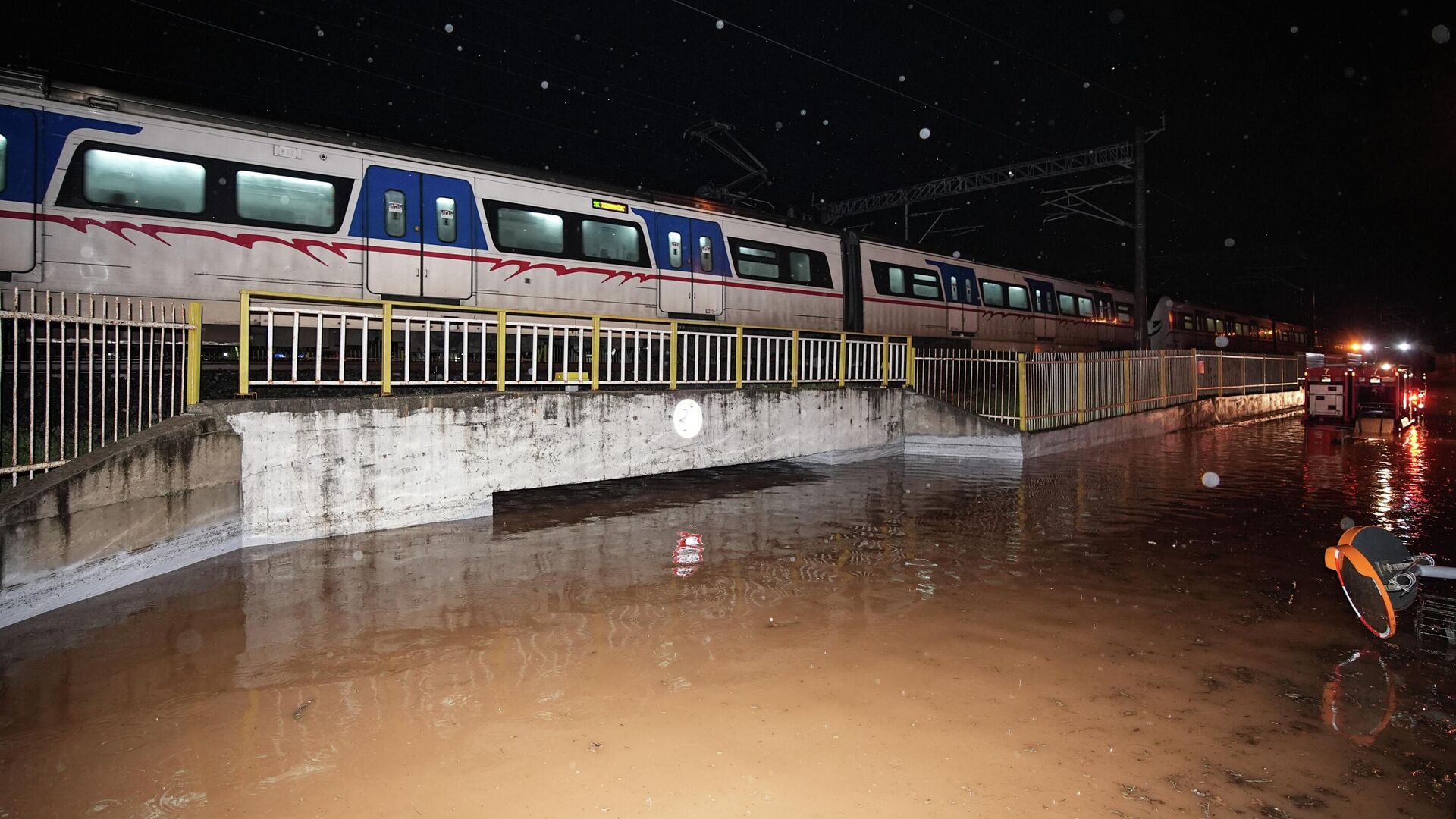 1103302761 168 2835 1763 1920X0 80 364C395906C0Fb18Cf966266C567C003