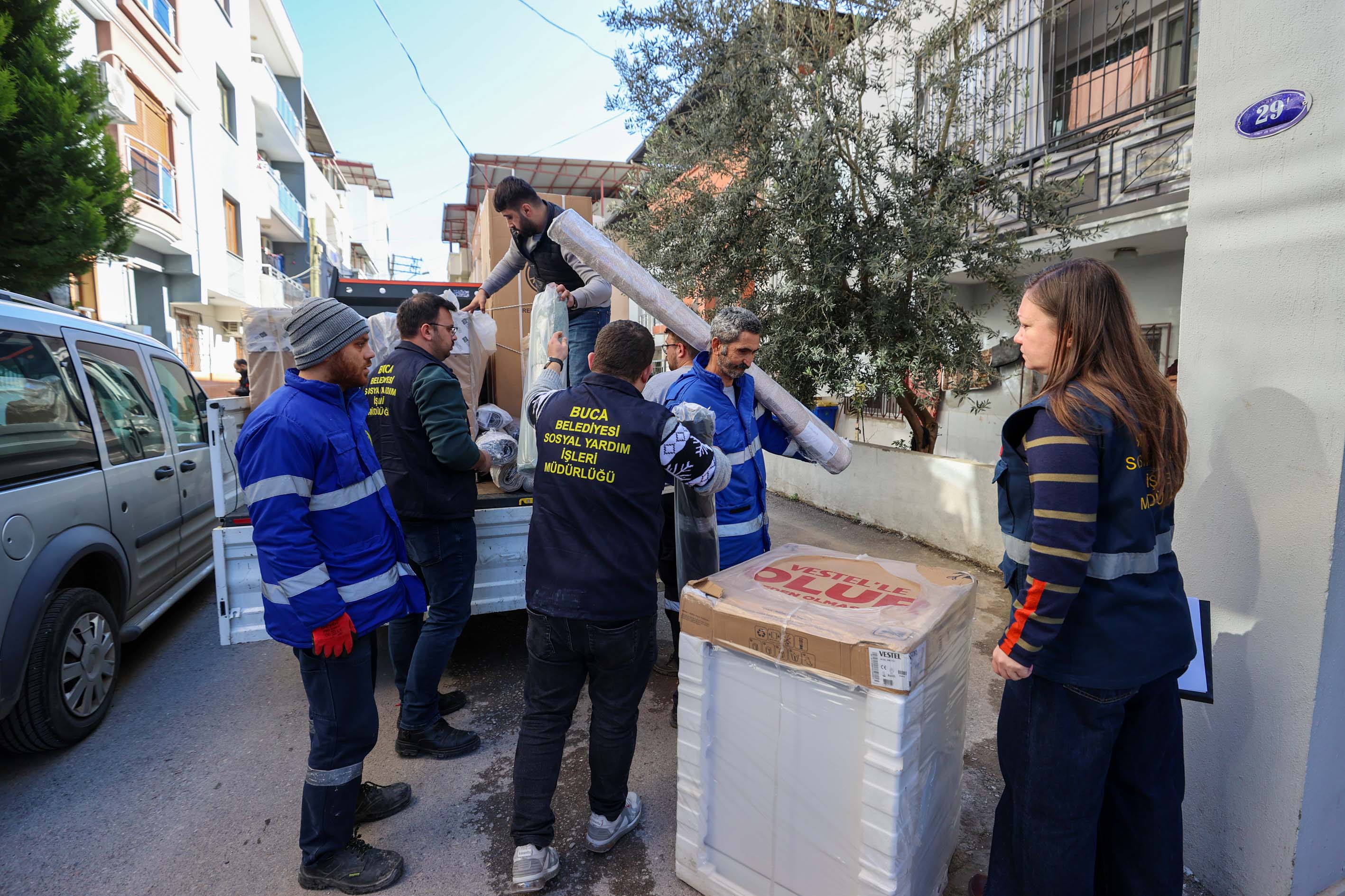 Buca'da Selin Yaraları El Birliğiyle Sarılıyor7