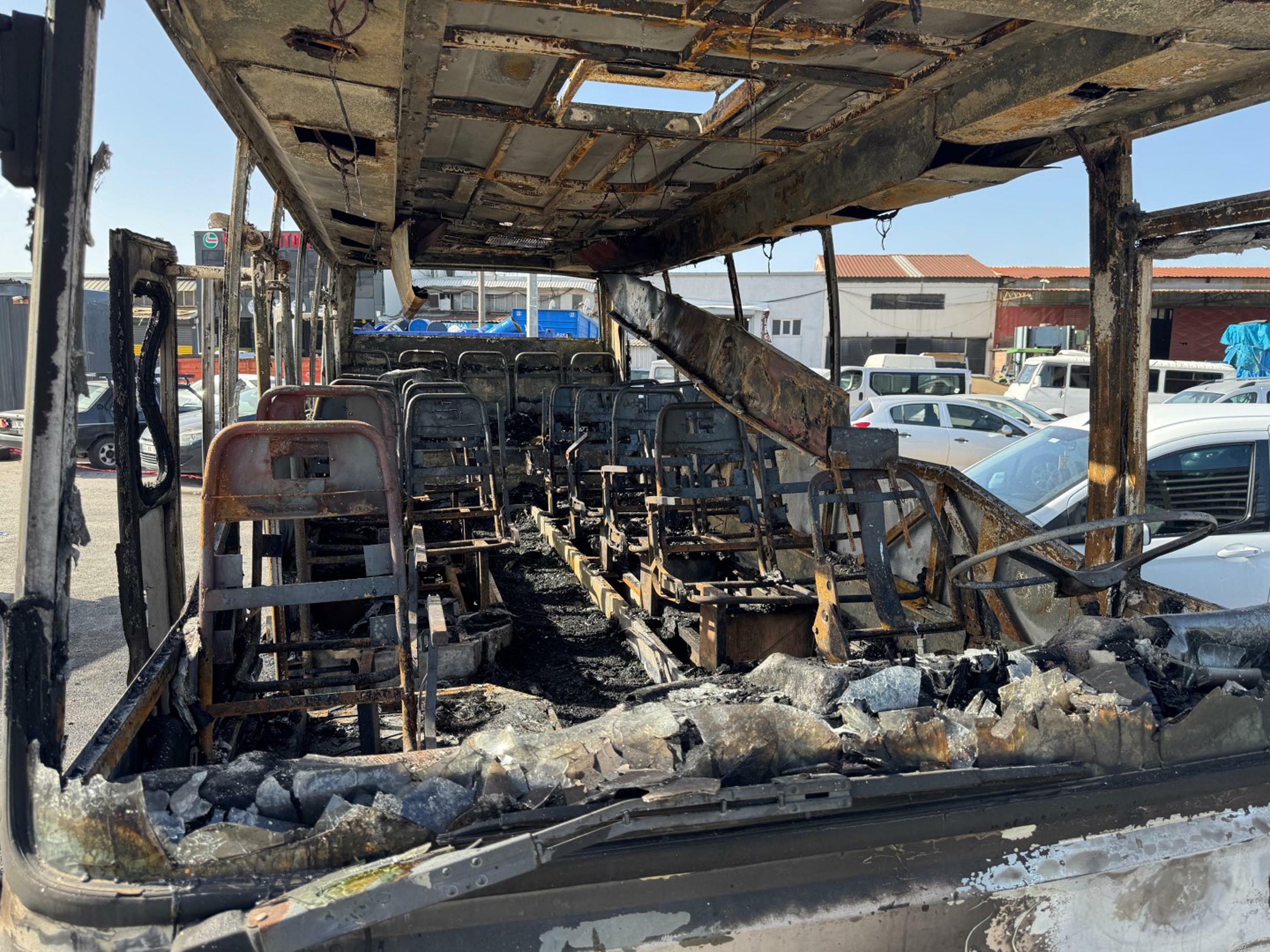 H U R D A O T O B U S T E K I Y A N G I N K A M E R A D A A B D U L L 1170734 347732