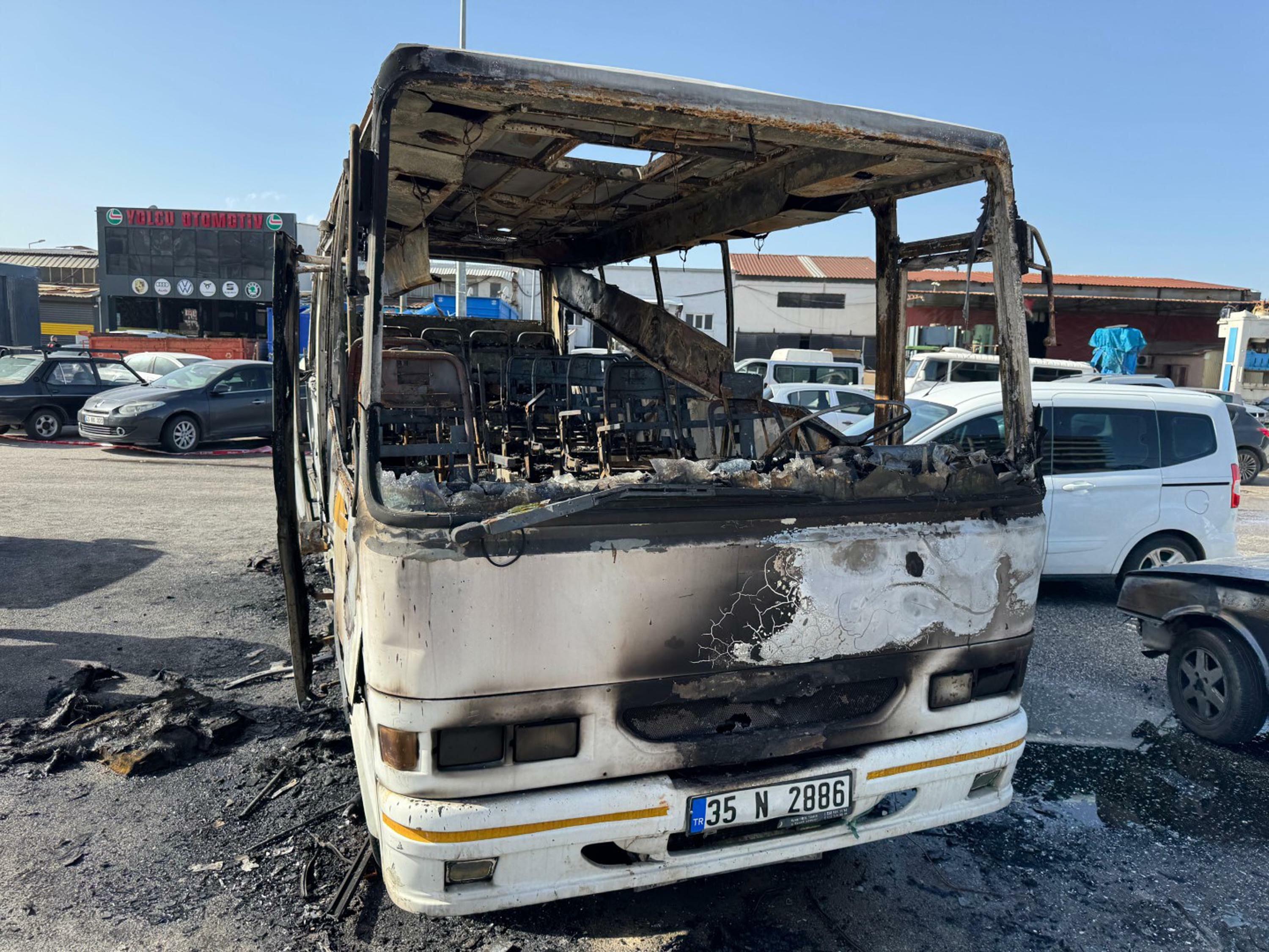 H U R D A O T O B U S T E K I Y A N G I N K A M E R A D A A B D U L L 1170735 347732