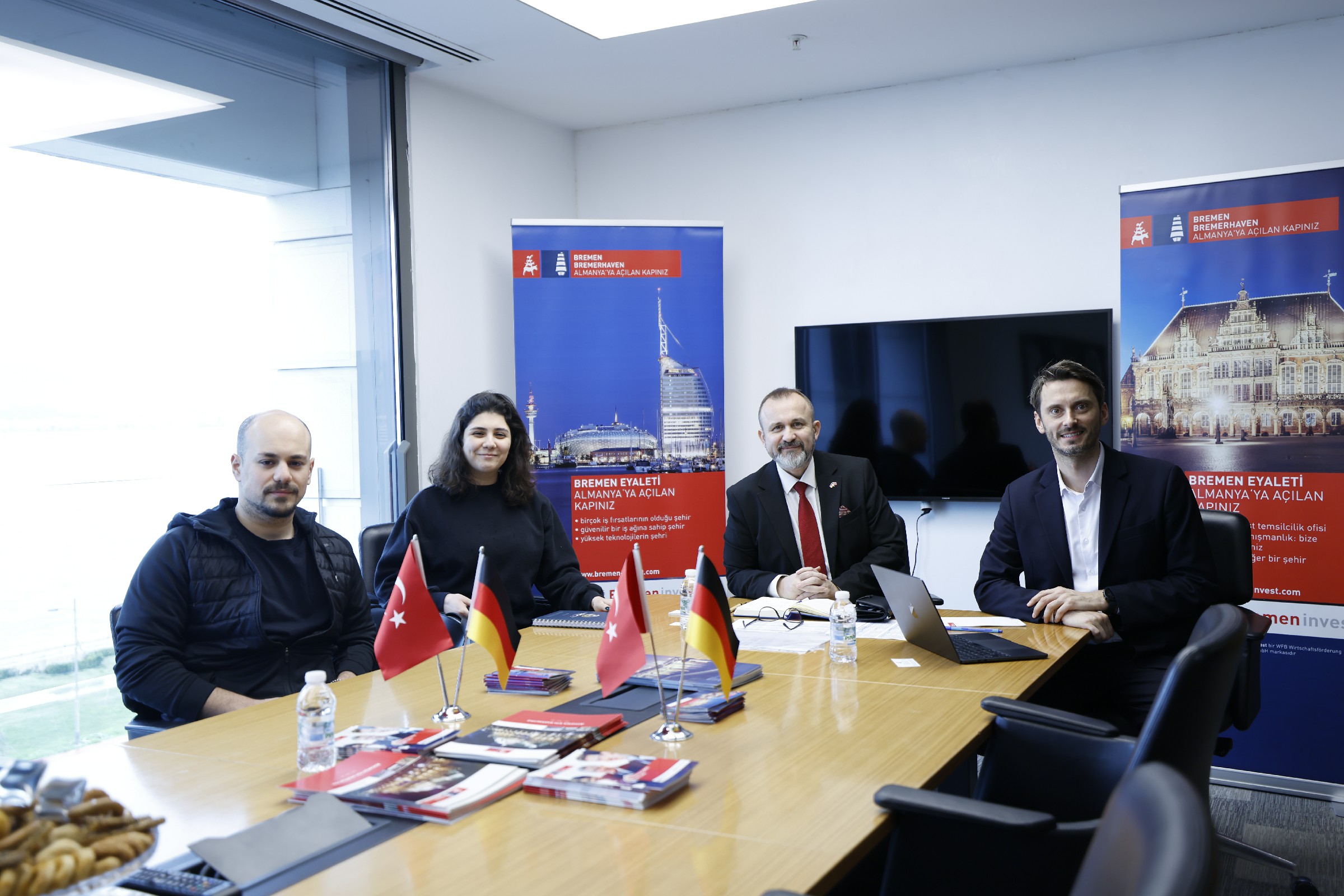 İzto’da 2 Günde 16 Önemli Görüşme (2)~1