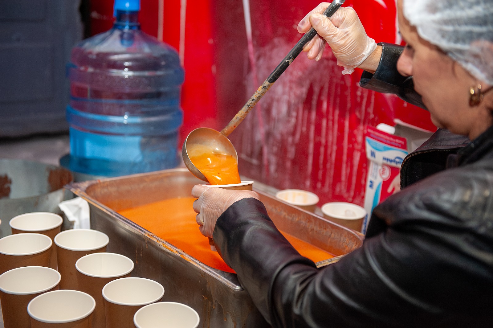 Karsiyaka Belediyesinden 30 Bin Kisiye Sicak Corba Ikrami 2