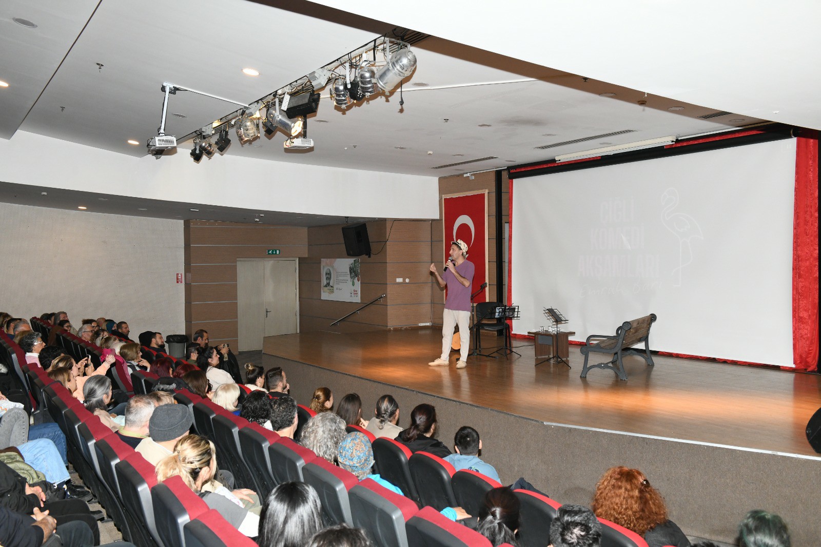 Komedi̇ Akşami (1)