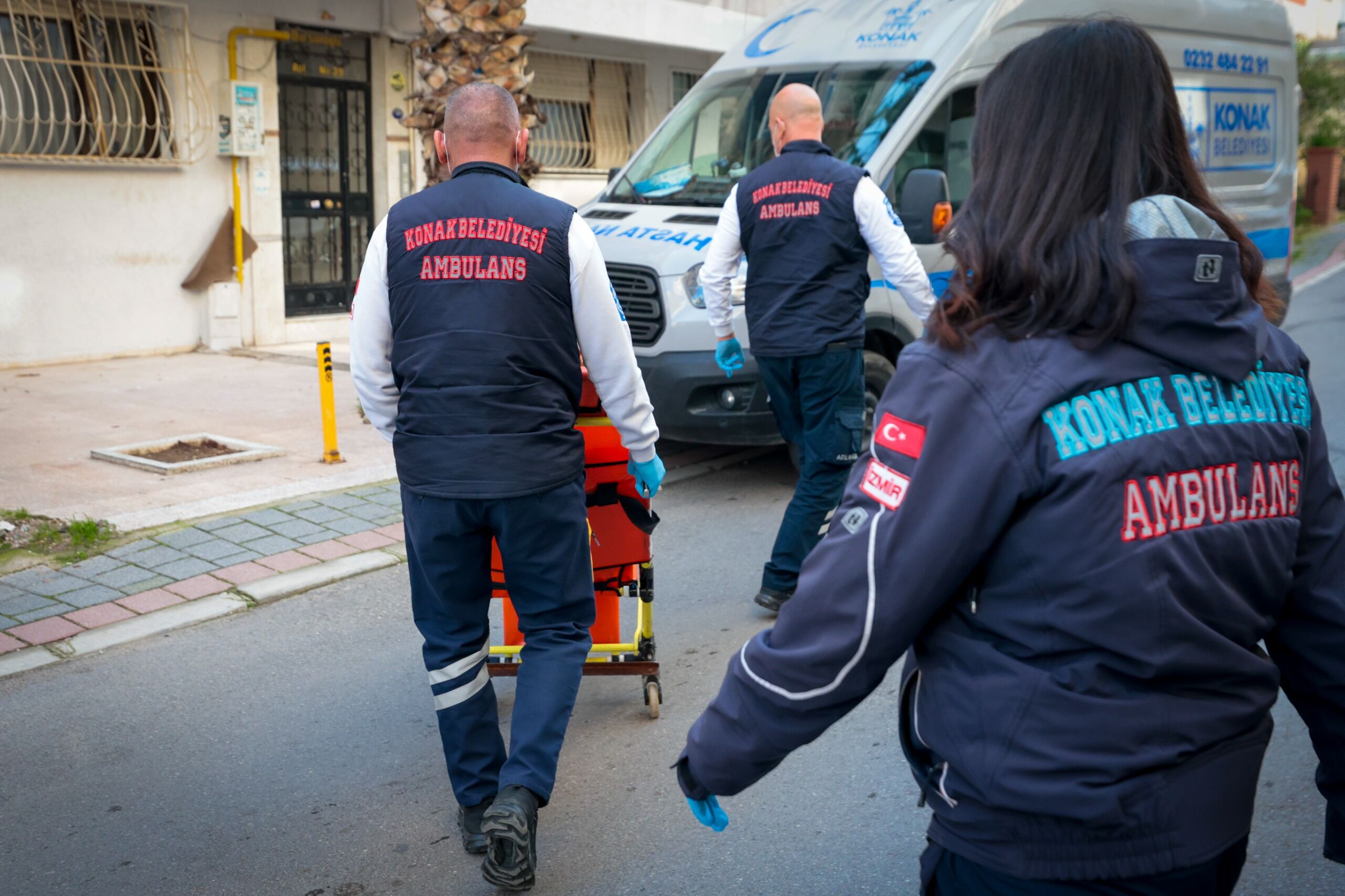 Konak’ın Hasta Nakil Hizmeti Yüzleri Güldürüyor (4)