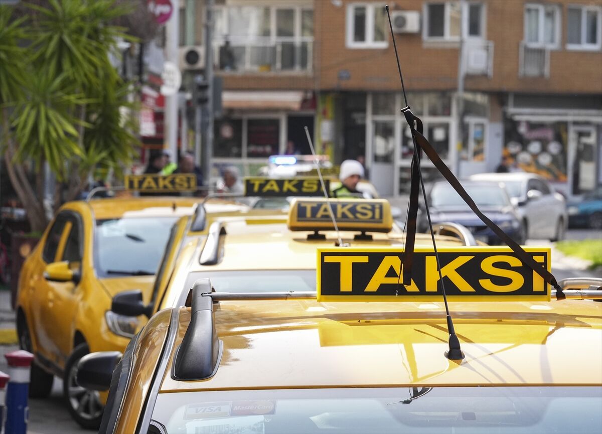 A A 20260311 40791354 40791346 I Z M I R D E O L D U R U L E N T A K S I S O F O R U I C I N M E S L E K T A S L A R I N D A N K O N V O Y L U T E P K I