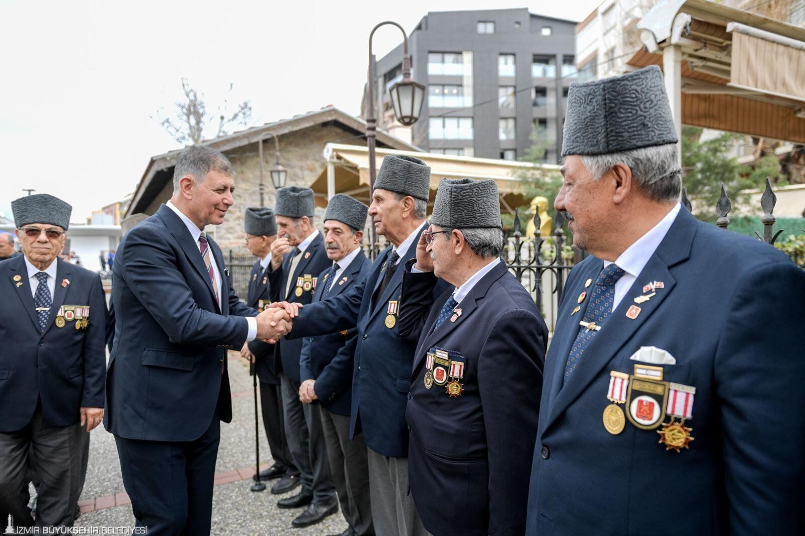 Baskan Tugaydan Sehit Aileleri Ve Gazilere Bayram Ziyareti 3