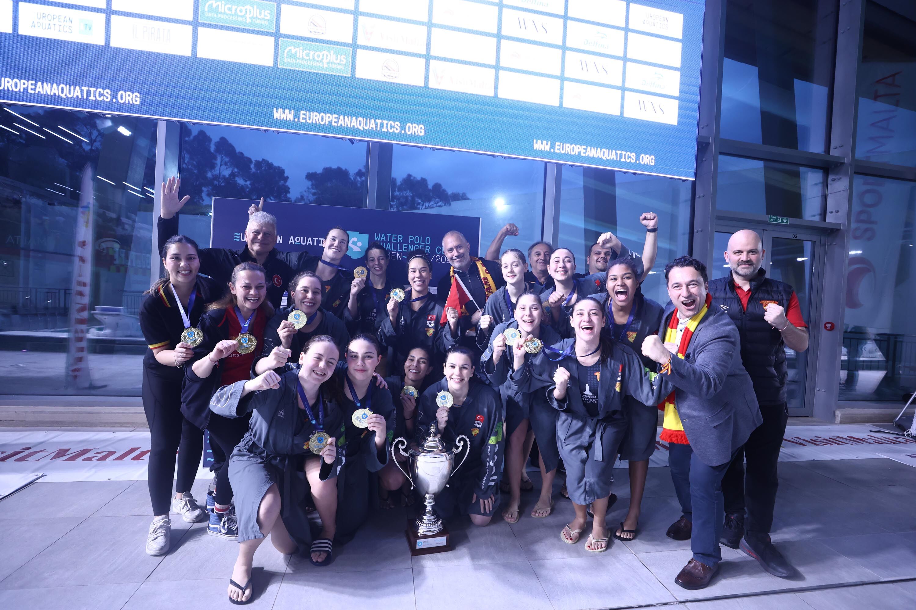 G O Z T E P E D E N S U T O P U N D A I Z M I R E U C U N C U A V R 1225080 364272