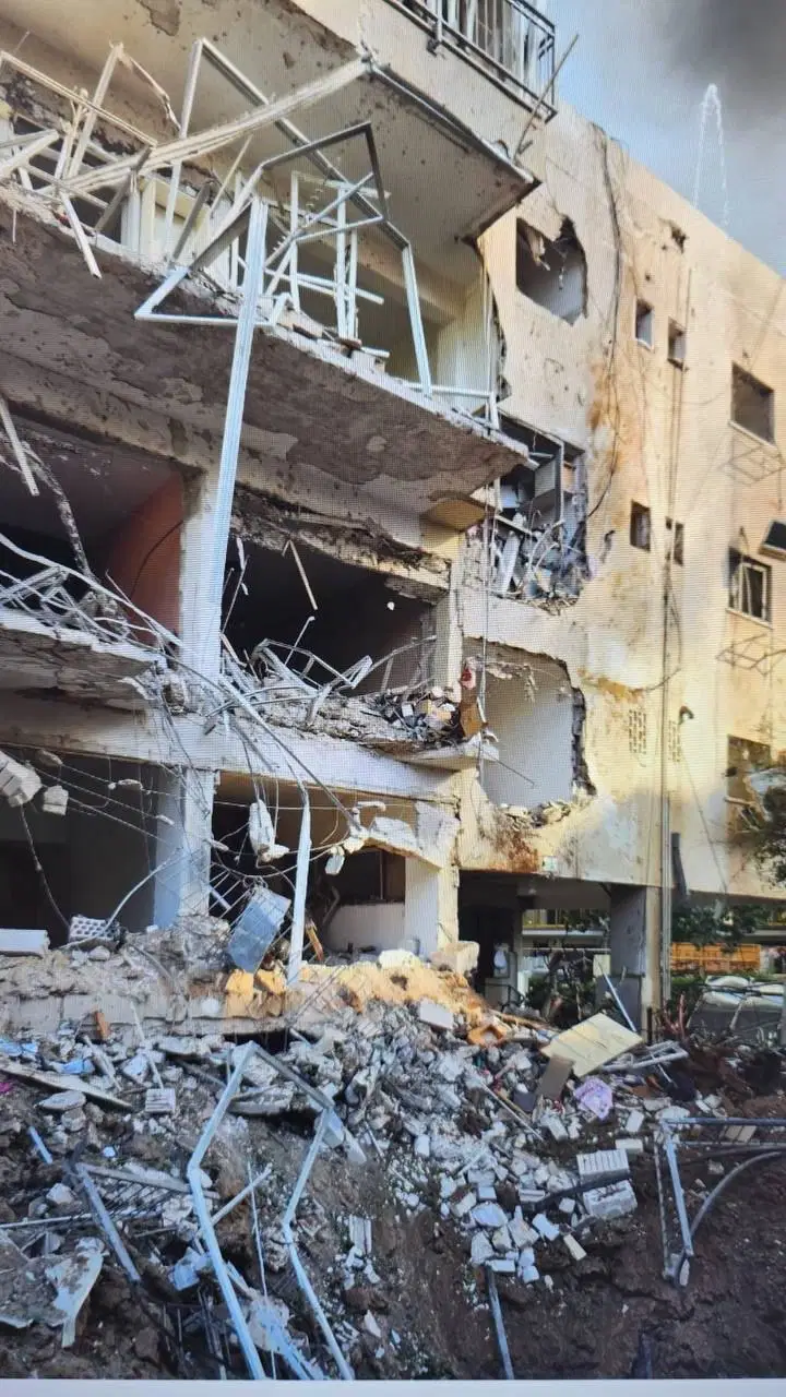 Irandan Tel Avive Fuze Saldirisi Cok Sayida Nokta Vuruldu 3