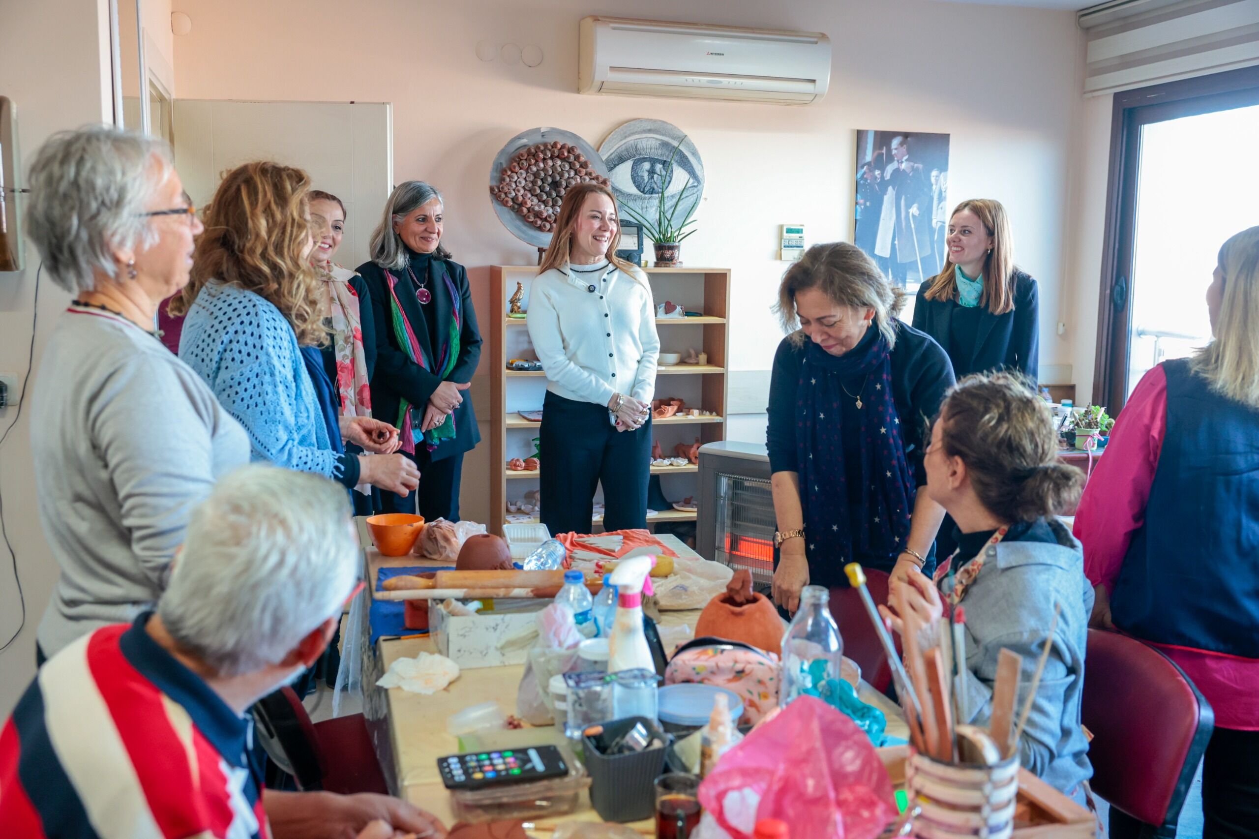 Konak Belediyesi’nden Yaşlılara Saygı Haftası’nda Anlamlı Buluşma (2)