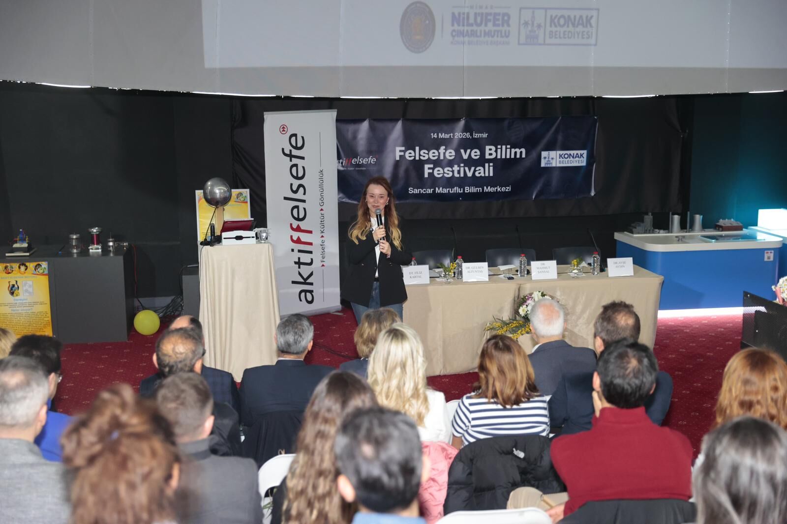 Konak’ta Felsefe Ve Bilim Festivali’ne Yoğun Ilgi (5)