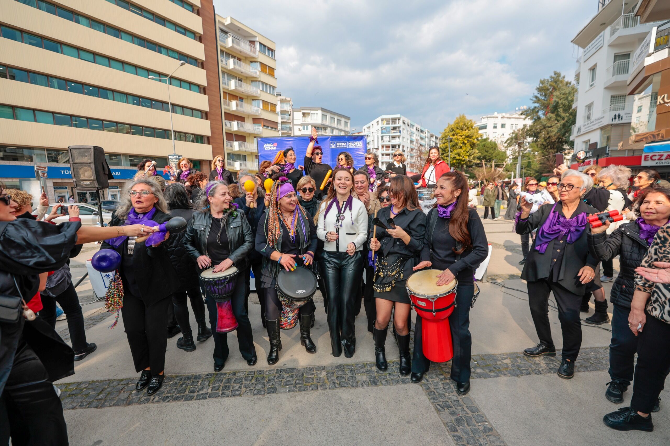 Konak’ta Kadın Emeği Ve Dayanışmasına Festival Gibi Kutlama (1) (1)