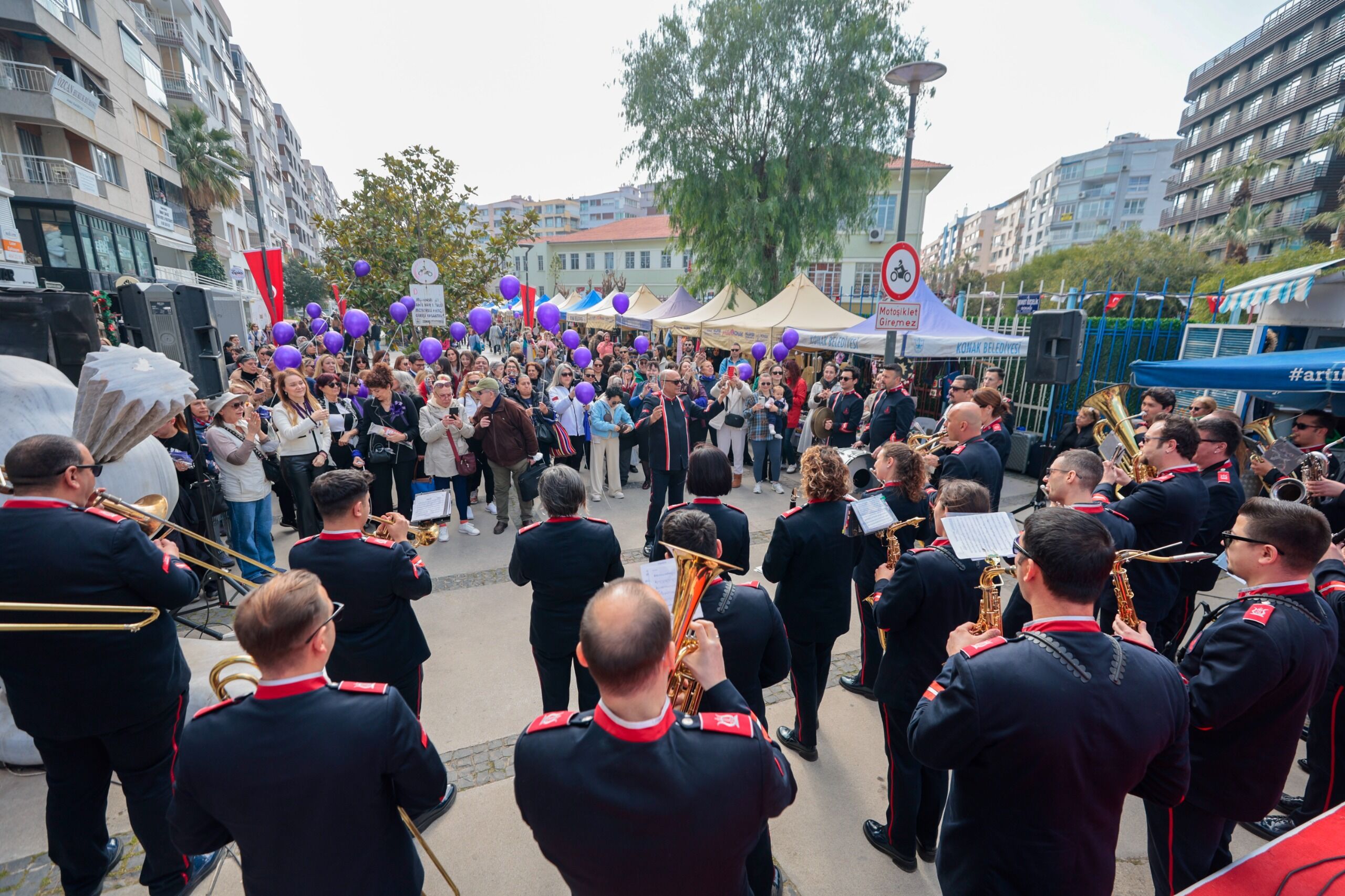 Konak’ta Kadın Emeği Ve Dayanışmasına Festival Gibi Kutlama (5) (1)