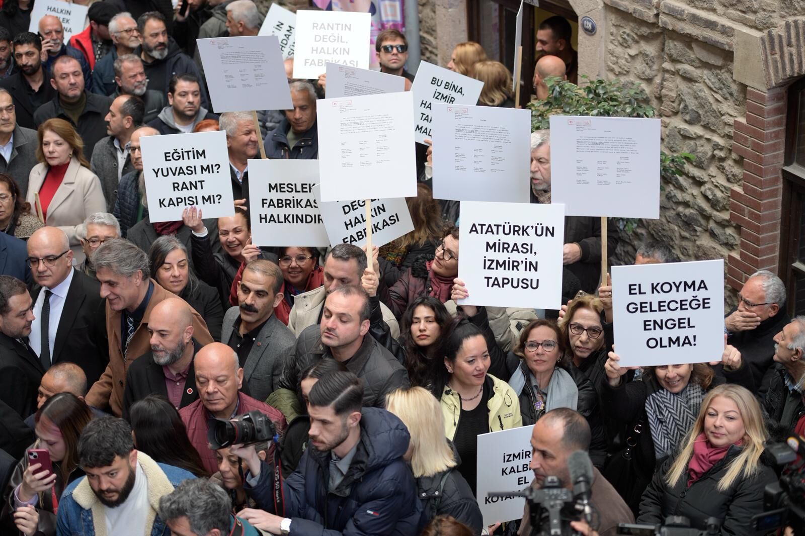 Tugaydan Inana Meslek Fabrikasi Salvosu Izmirin Degil Vakiflar Ve Yesilayin Vekili 3