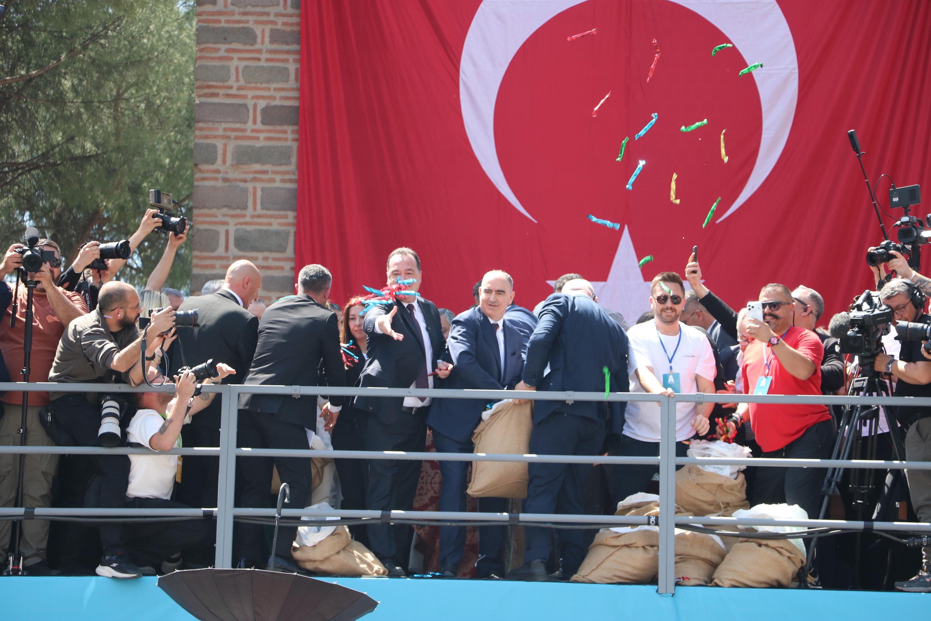 10 T O N M E S I R M A C U N U 20 D A K I K A D A S A C I L D I 1279348 380685