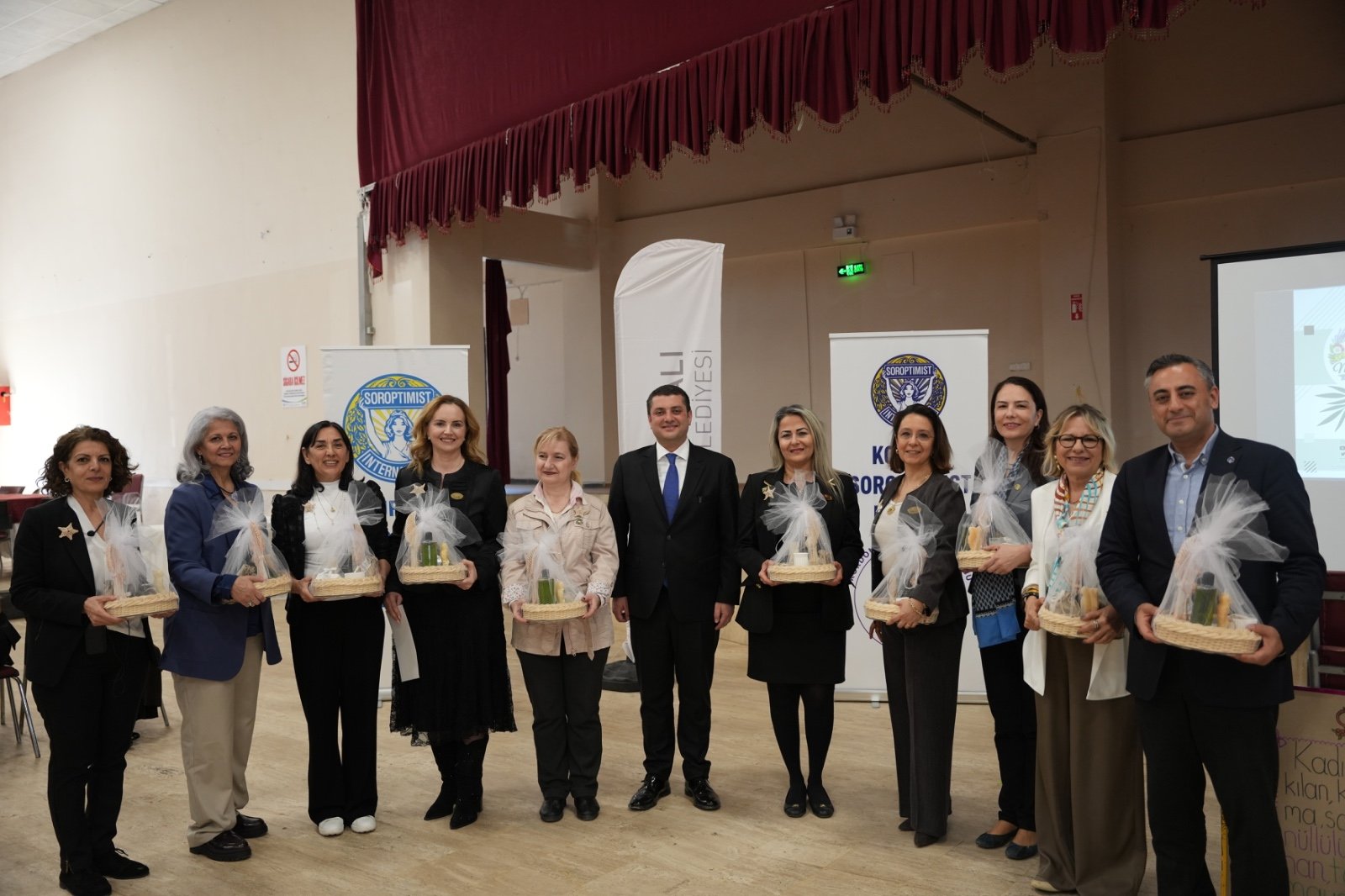 9A38Eb0B 6Cf9 483F A264 080816F11F3B