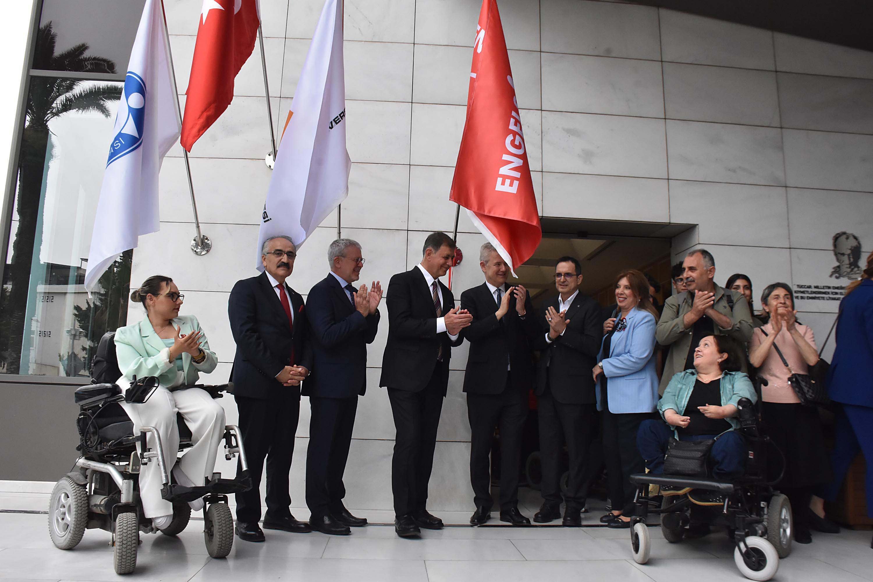 E N G E L L I E R I S I M I N E D E N I Y L E I Z T O Y A K I R M I Z 1263542 376094