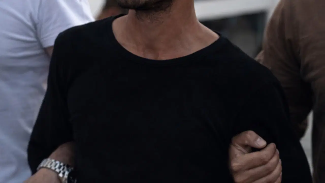 Kardeşinin katilini cezaevinden çıktıktan 1 hafta sonra öldürdü