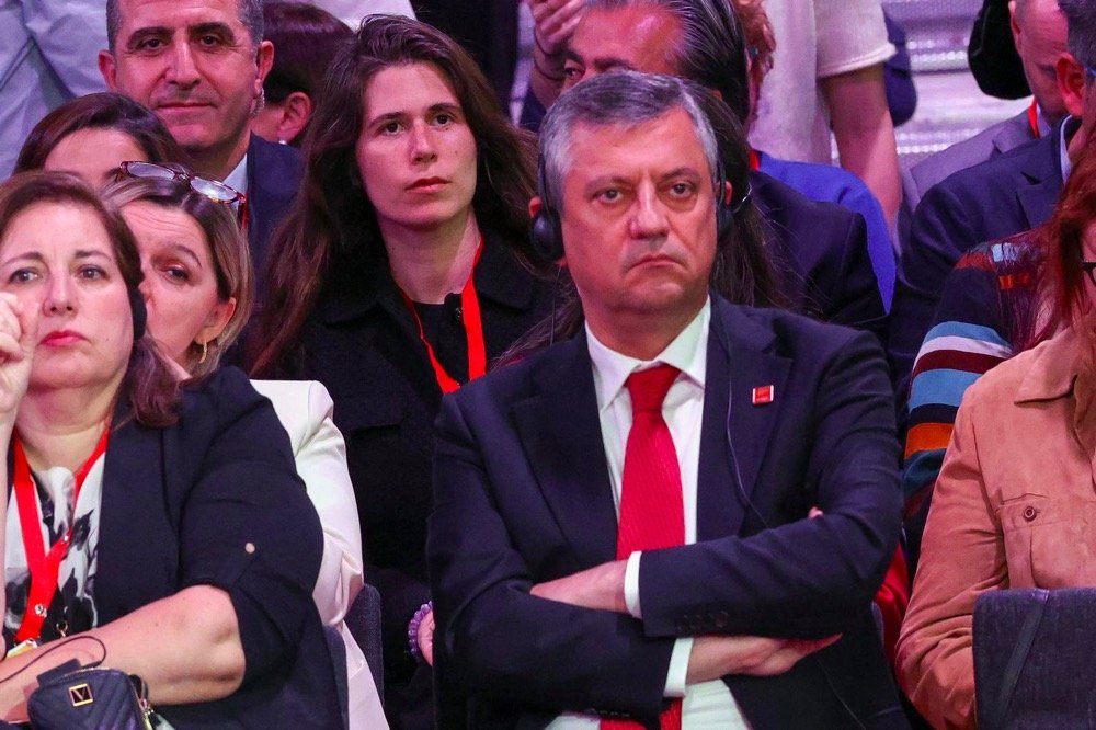 Lal Denizli İlerici Küresel Seferberlik Toplantısıphoto 2026 04 19 14 37 54