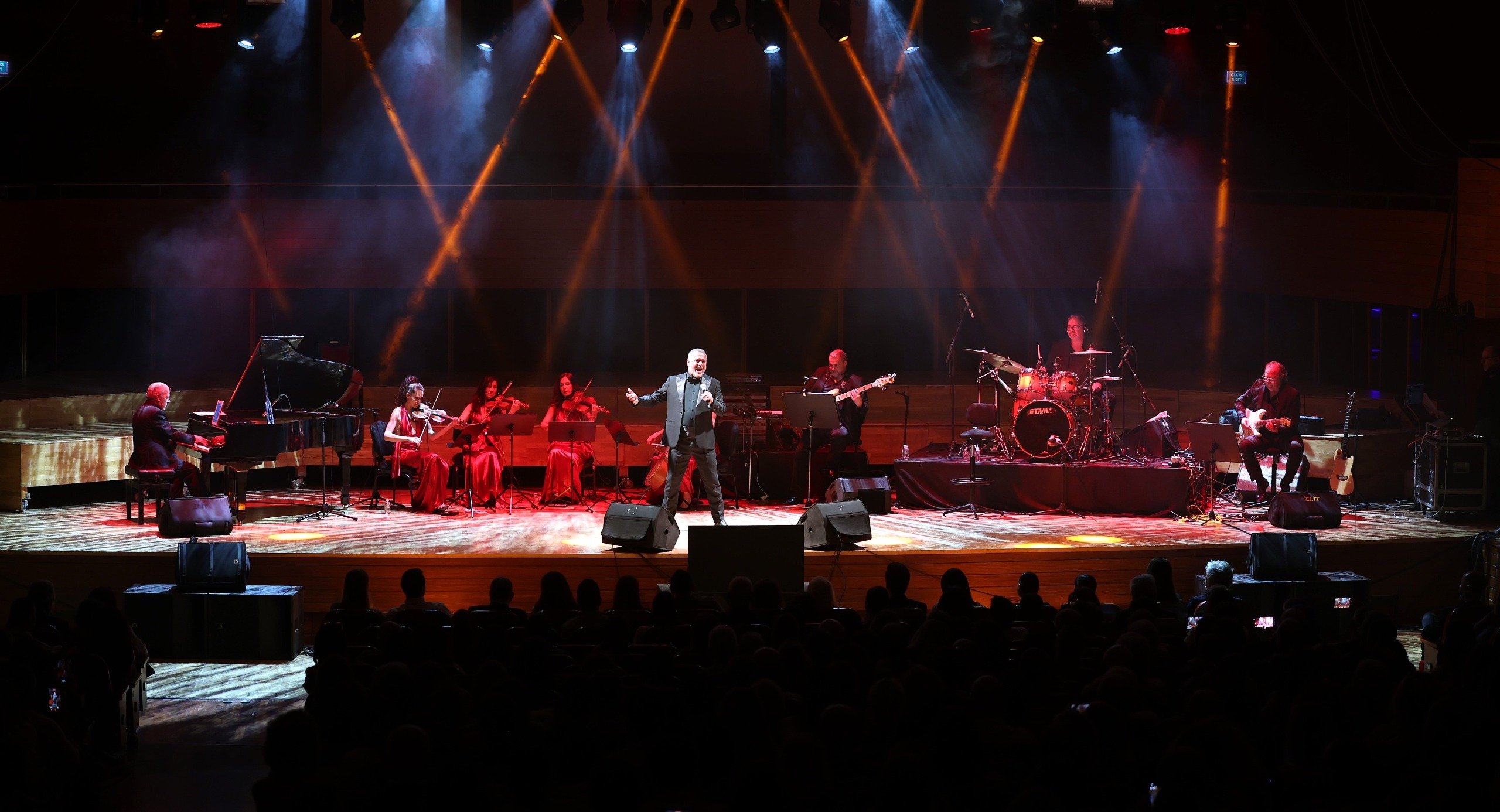 Luca Minnelli Izmirde Buyuledi 2