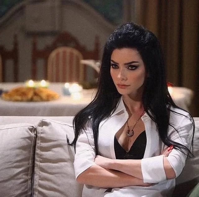 Merve Bolugurdan Iddiali Cikis Adriana Limadan Daha Guzelmis 1