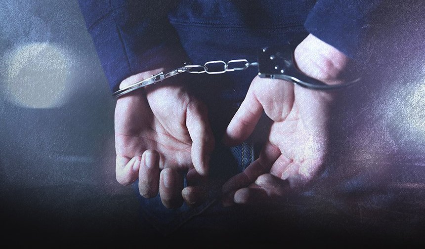 İzmir'de polis memurlarına mukavemet gösteren 4 zanlı tutuklandı