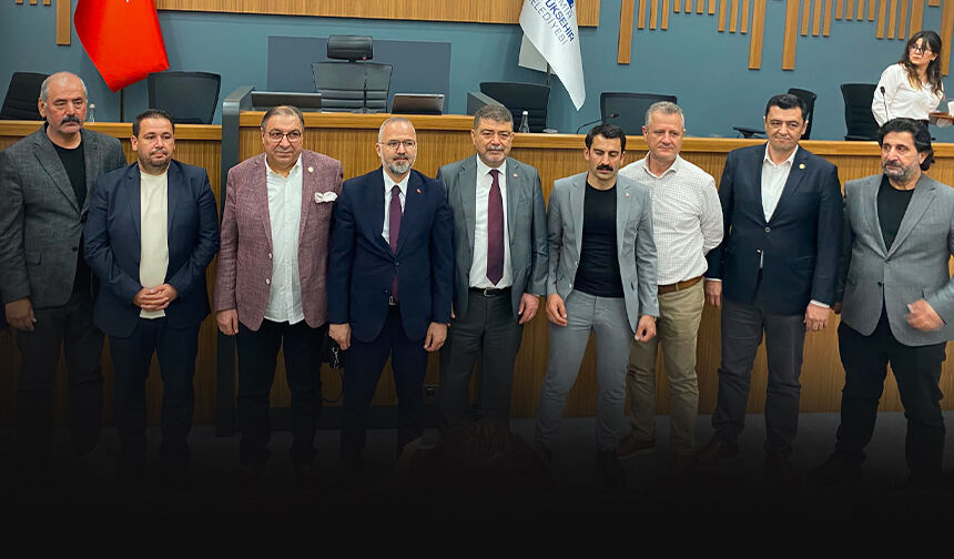 AK Parti grubu Tugay’a sert çıktı... Gelmese daha iyi!