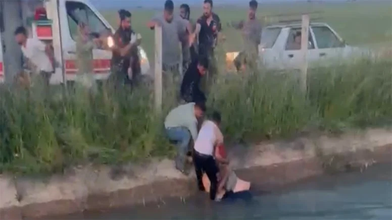 Kanala uçan araçtaki 2 kadın polisi kurtarmak isterken canından oldu!