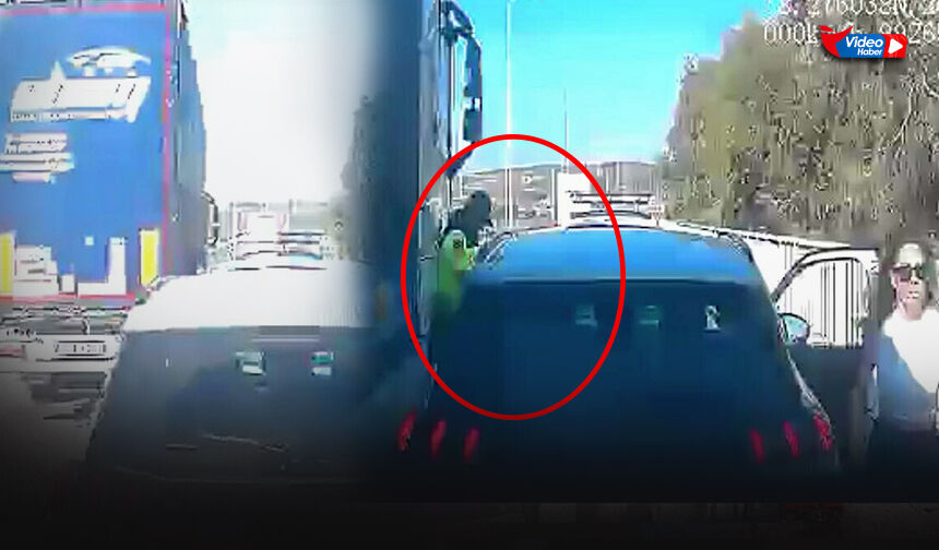 Görev başındaki uzman çavuşa TIR çarptı; Kaza anı kameralara yansıdı!