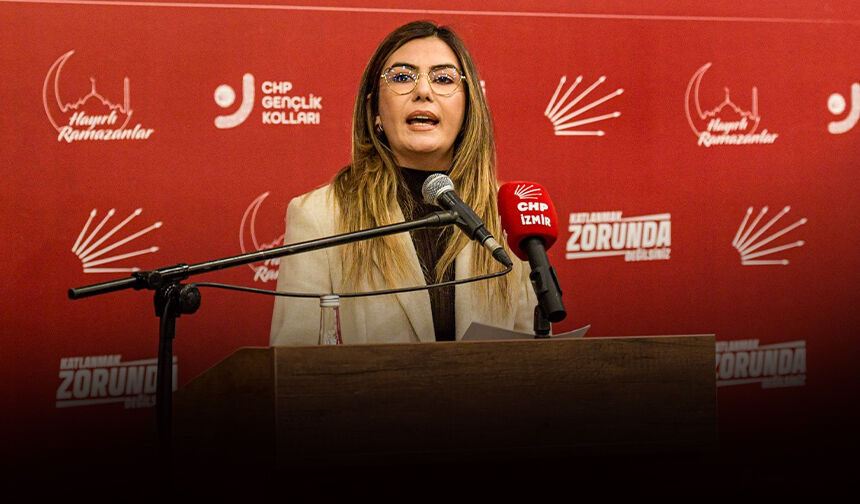 Başkan Tugay’a gençlerden destek: Çelik de istifa etti!