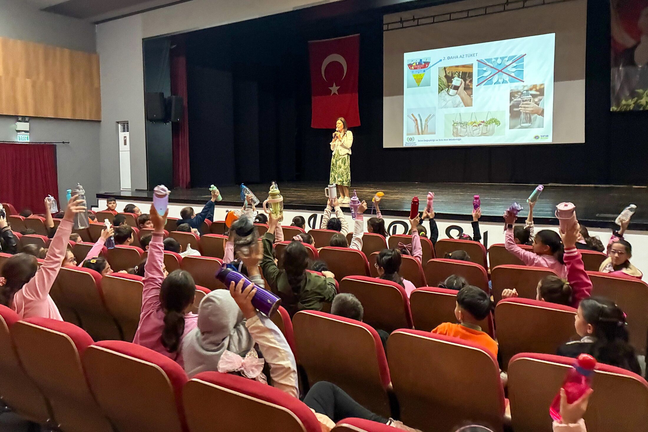 Gaziemir Belediyesi’nden 5 Bin 486 Öğrenciye Geri Dönüşüm Eğitimi (6)