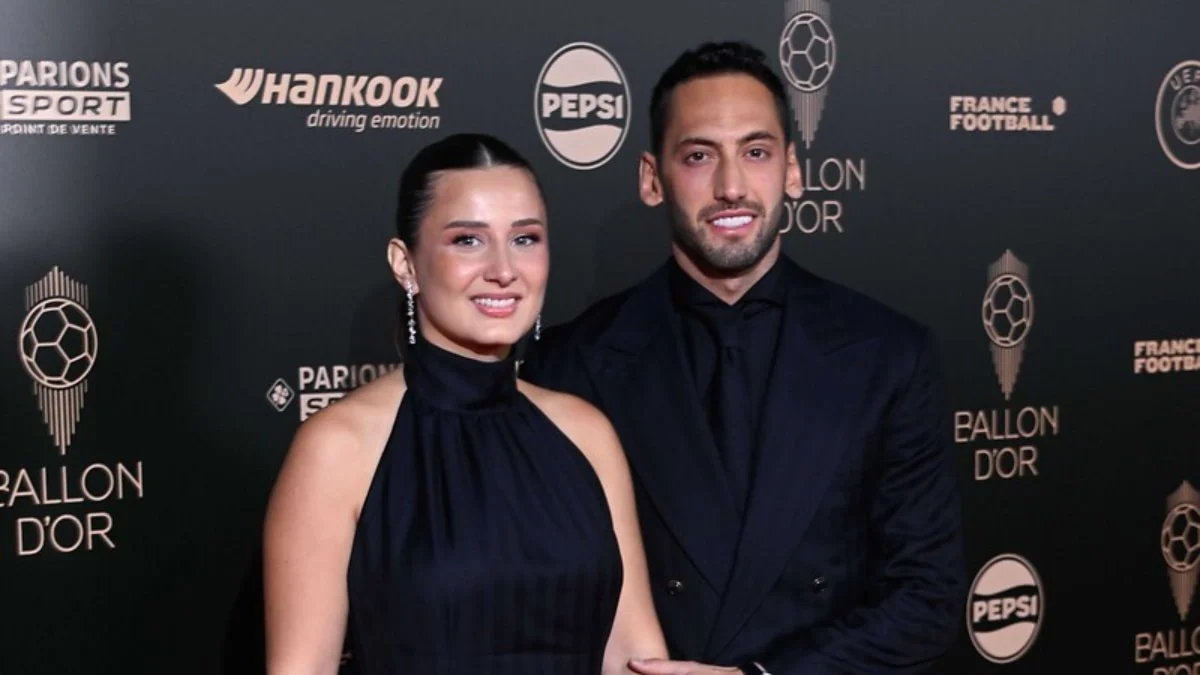 Hakan Çalhanoğlu'nun eşinden zehir zemberek tepki!