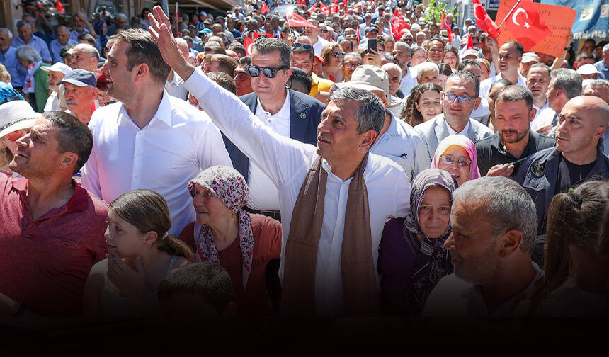 Özgür Özel, Tire'de konuştu: Her şeyden vazgeçeriz iktidardan vazgeçmeyiz!
