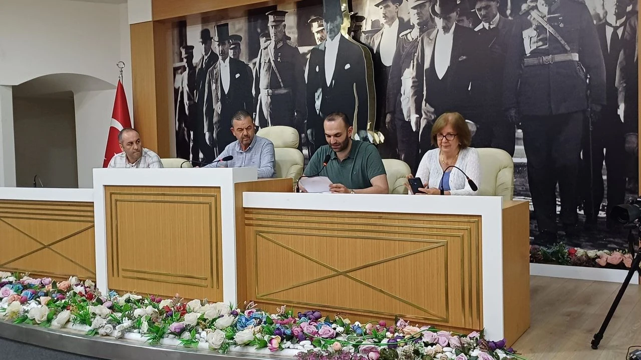 Çiğli’de gündem soruşturma izni... Tebligat alan meclis üyesi konuştu