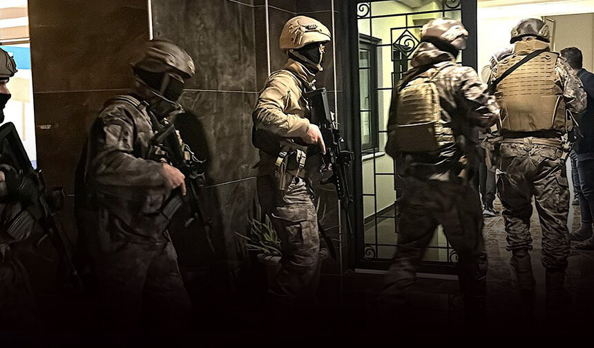İzmir'de 'çete' operasyonu: 27'si kamu görevlisi, 50 kişi gözaltında!