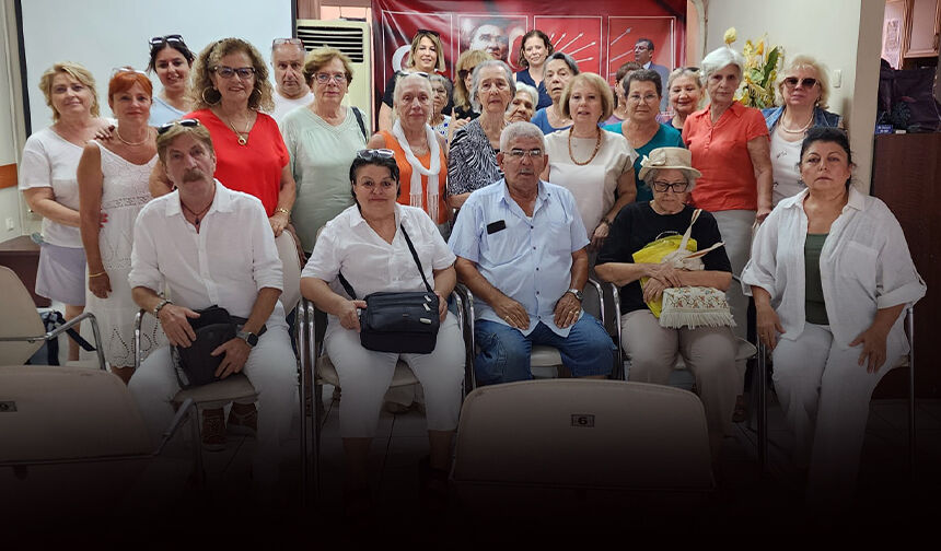 Karşıyaka CHP'de kadın kollarından toplu istifa!