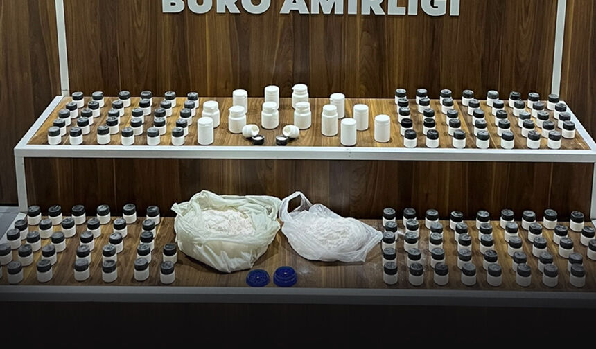 İzmir'de narkotik operasyonu... Kilolarca zehir ele geçirildi!