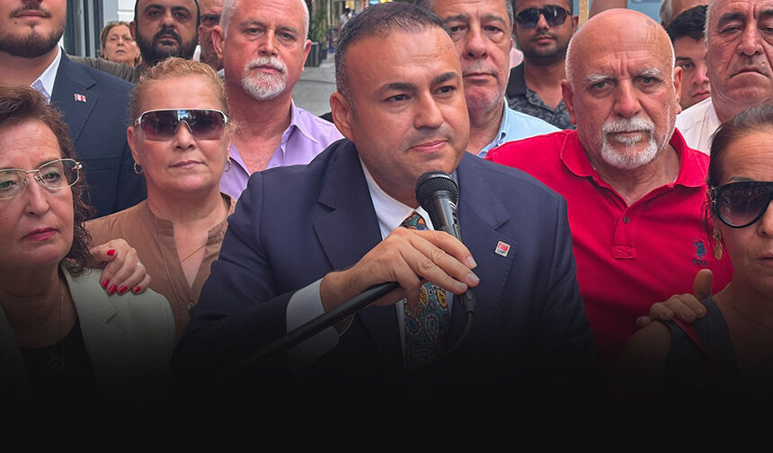 CHP Konak’ta toplu istifa: Serkan Kalmaz ve yönetimi Yeni Parti’ye geçiyor