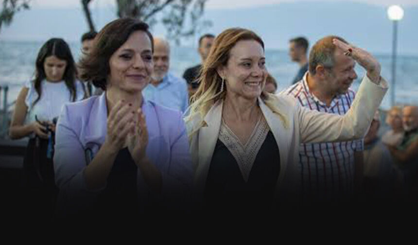 Meclisteki çoğunluğu kaybetmeyecekler ama... O iki başkan Yeni Parti'ye geçiyor!
