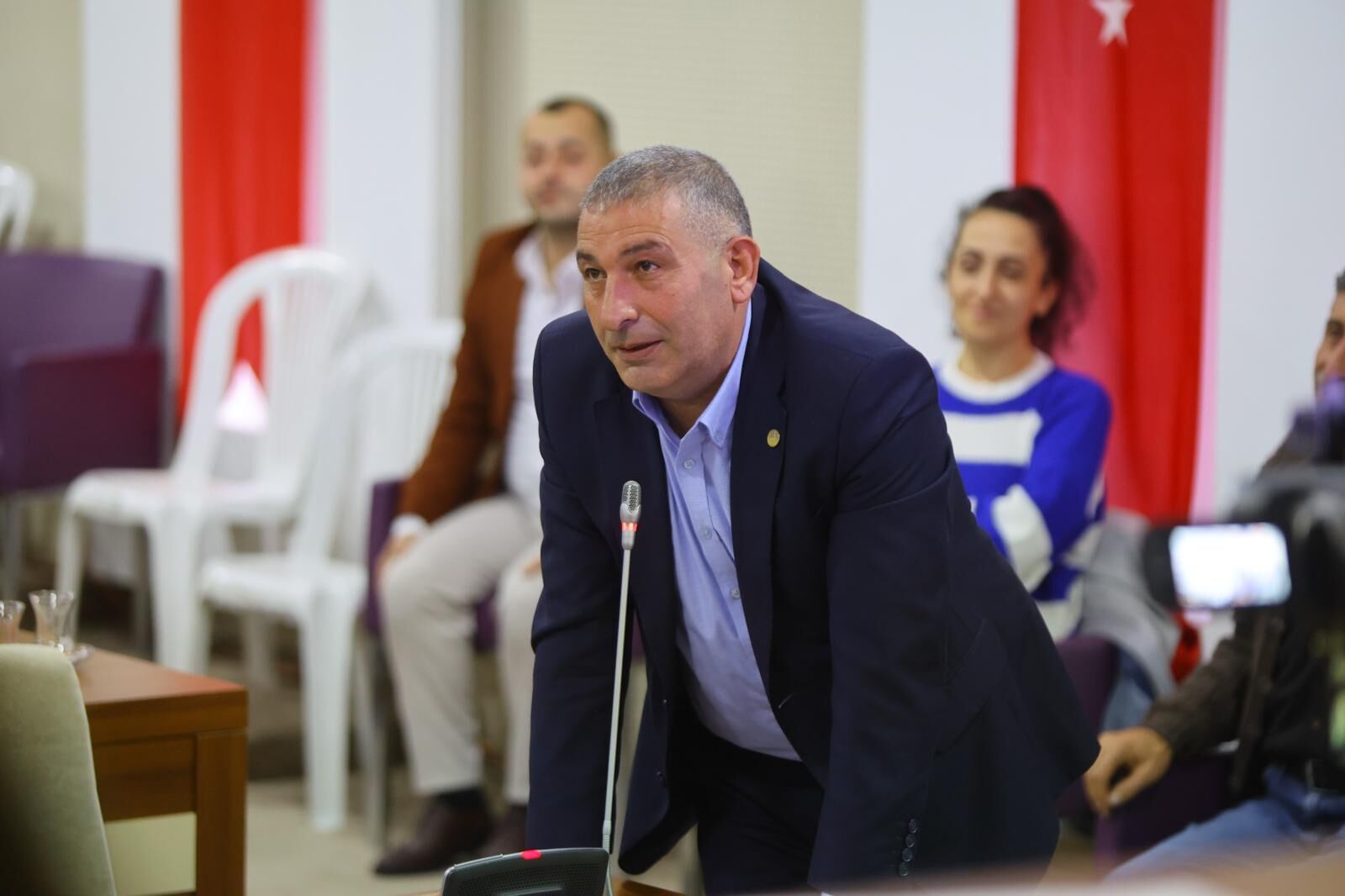 Karabağlar'da bir istifa deha...Batuhan CHP'den istifa etti