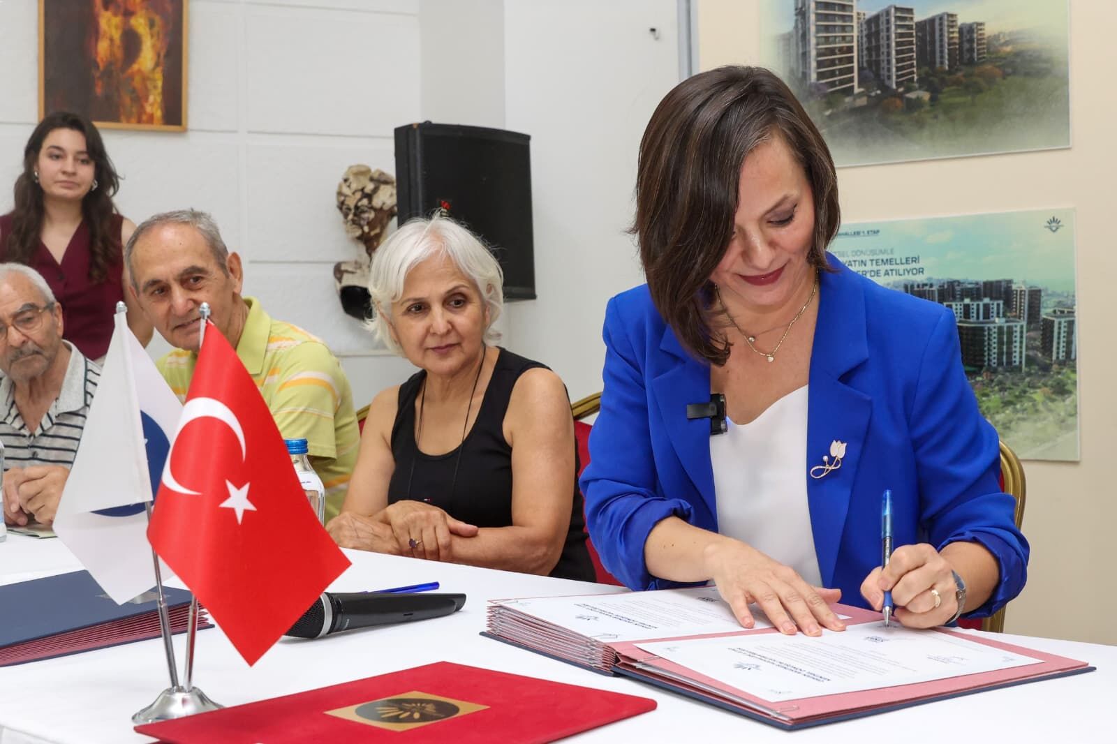 Karabağlar Belediyesi Osman Aksüner Mahallesi İmza Töreni (6)