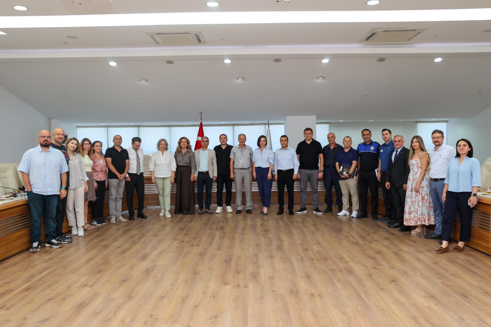 Karabağlar Belediyesi Sahipsiz Atıklar (1)