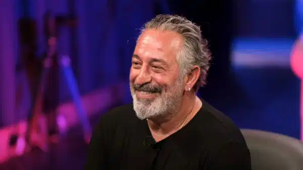 Kalp krizi geçiren Cem Yılmaz'dan oto sanayili paylaşım