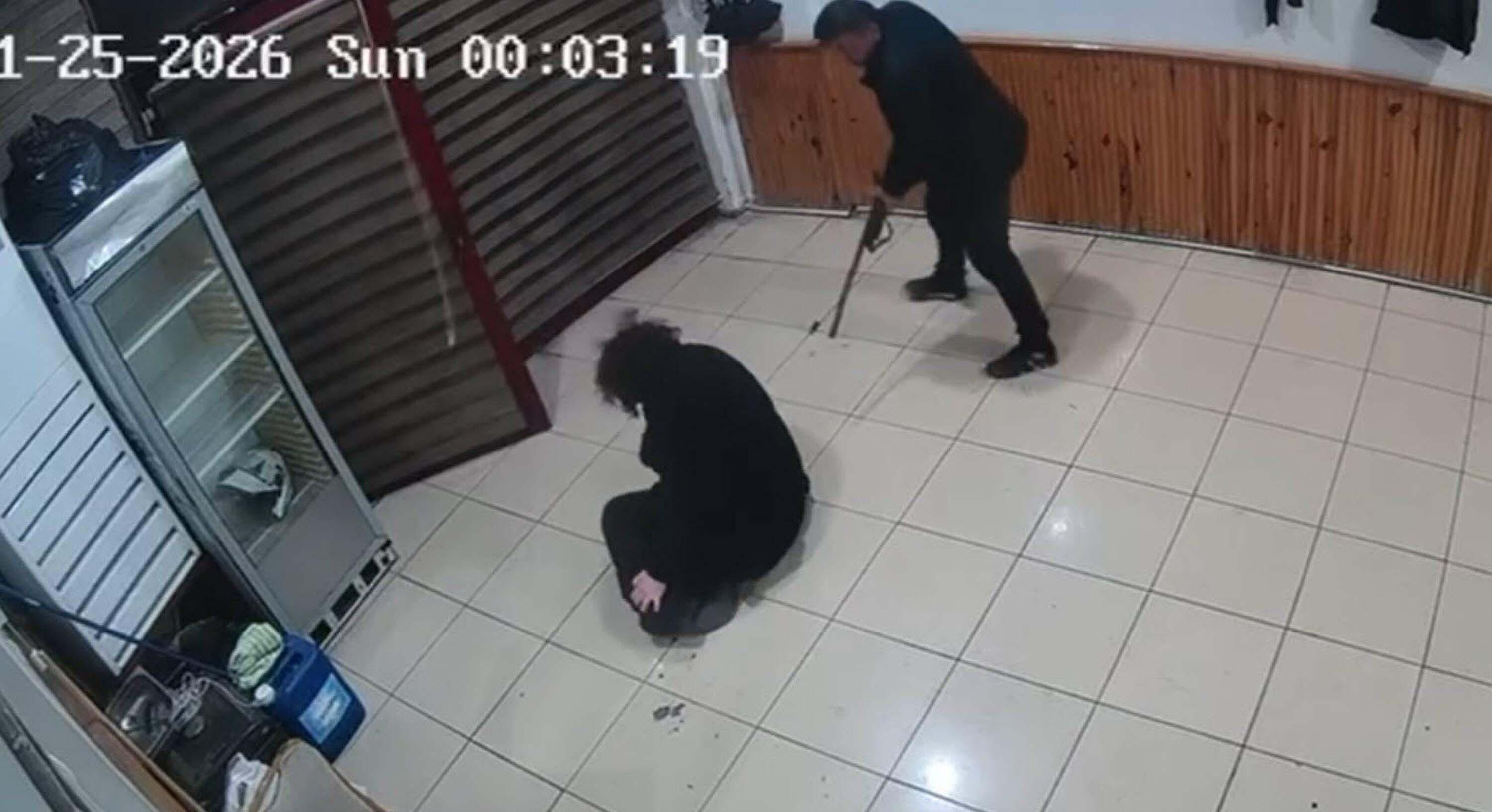 Eşinin saldırısında sol bacağını kaybetmişti; sağ bacağı da ampute edildi