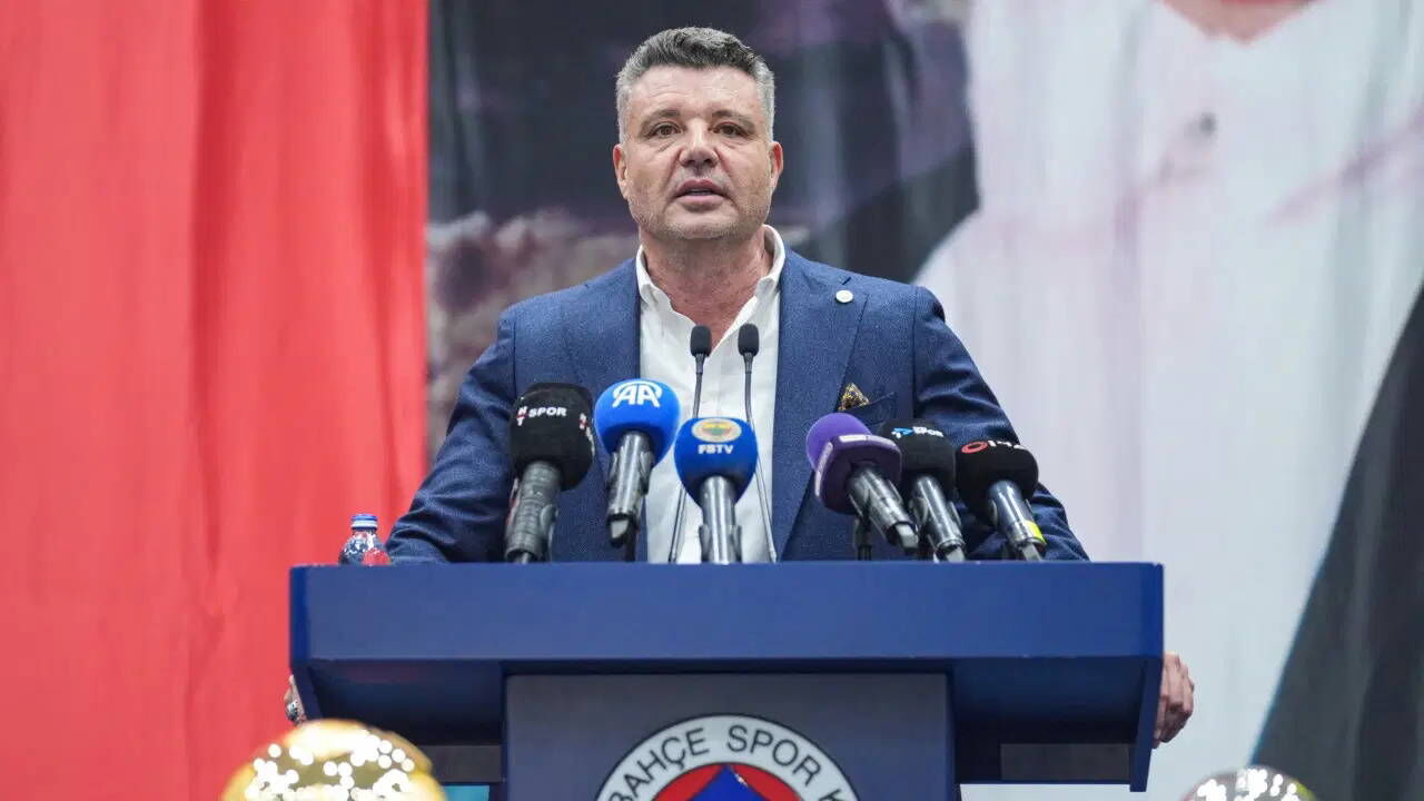 Fenerbahçe'de Sadettin Saran ve yönetimi için karar