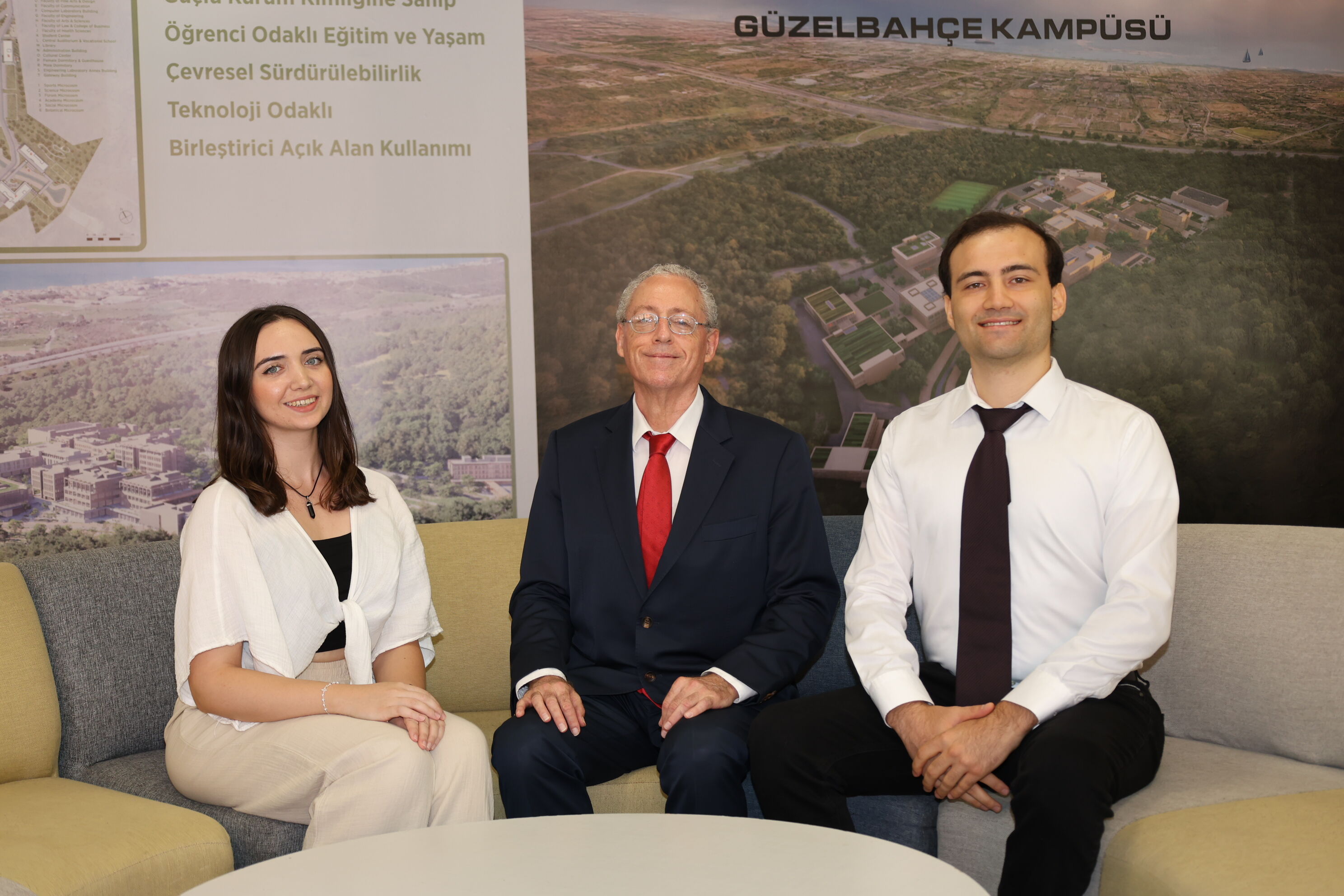 Sol Baştan...özge Öztürk, Fabrizio Pinto Ve Cengiz Yıldırım 1