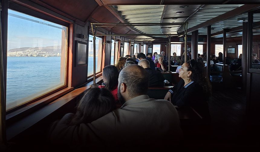 İzmir'de Bergama Vapuru ile tarihe yolculuk başladı